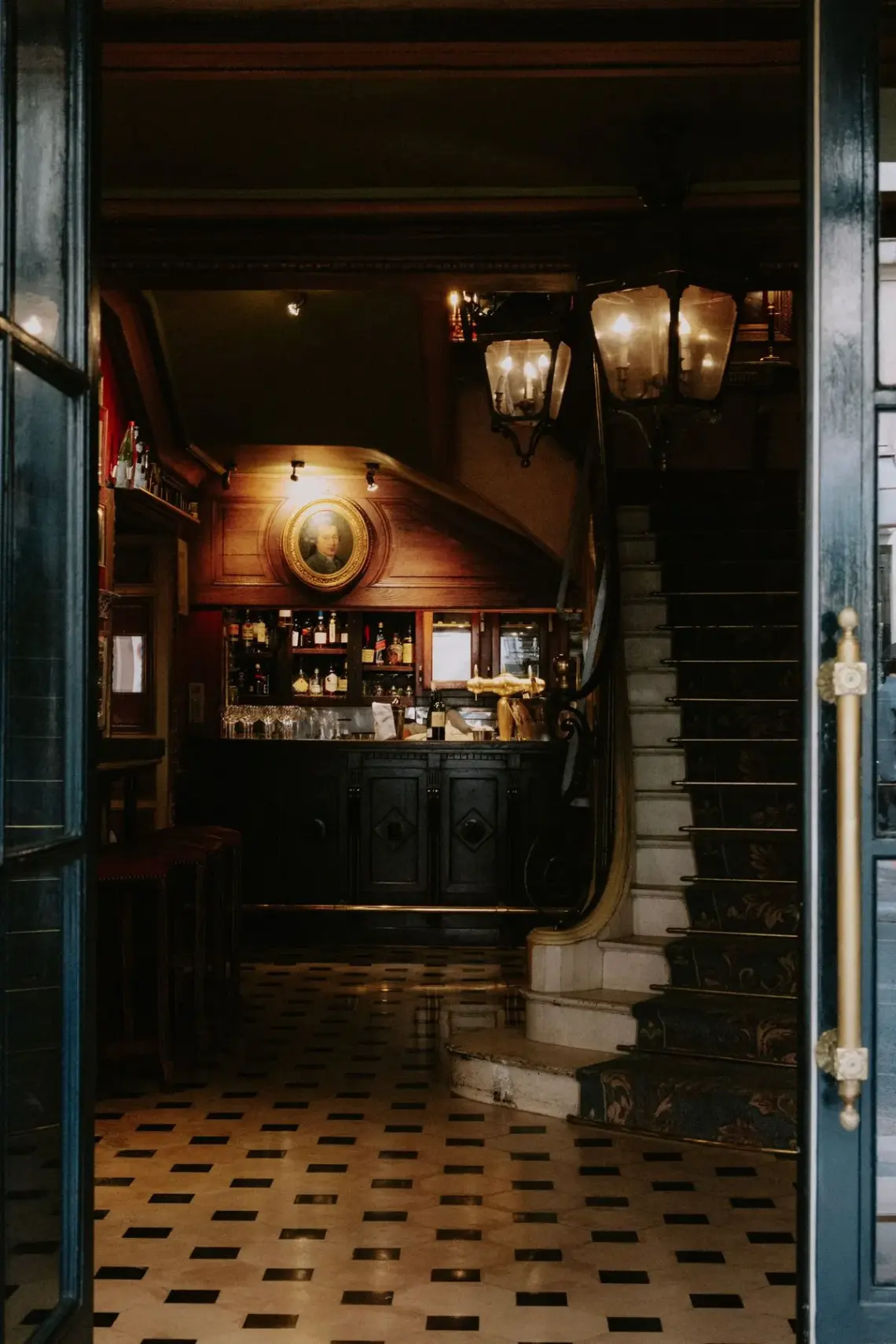 Bar Destination