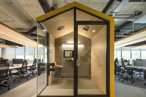 Reconfigurable modular partitions for growing businesses