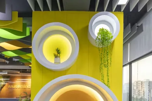 Feature walls as focal points in executive office interiors