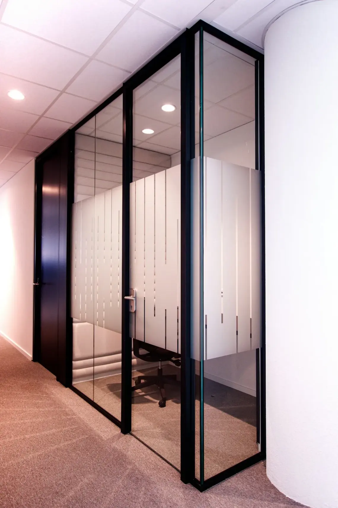Glass Doors Icon