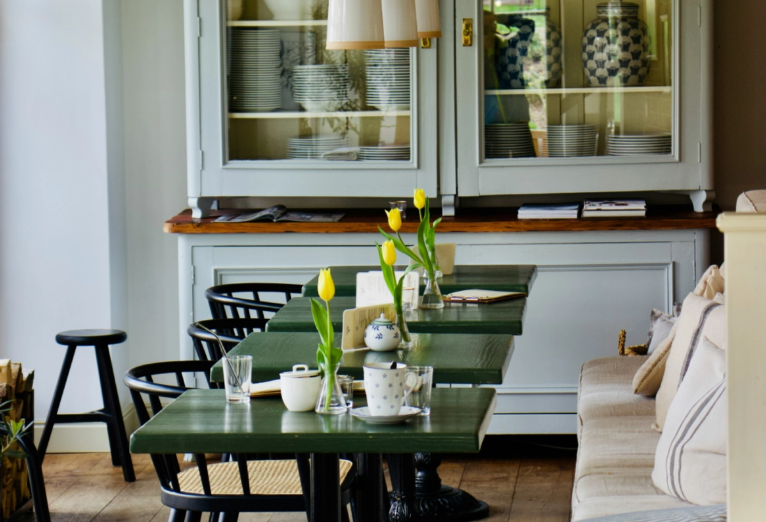 Small Space Crockery Unit