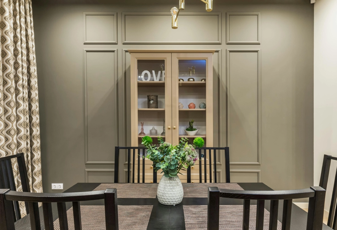 Dining Room Crockery Unit